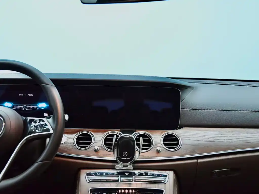 Mercedes-Benz E-Class New Energy E 350 e L Plug-in Hybrid Sedan, фото 15