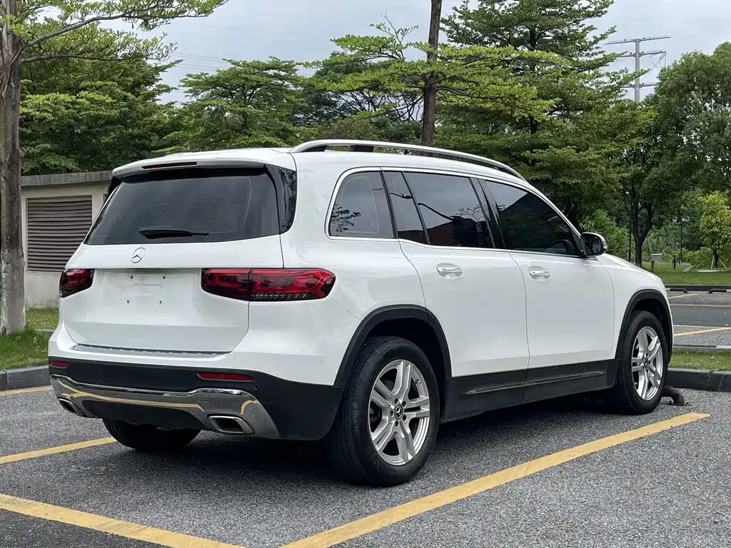 Mercedes-Benz GLB — миниатюра 3