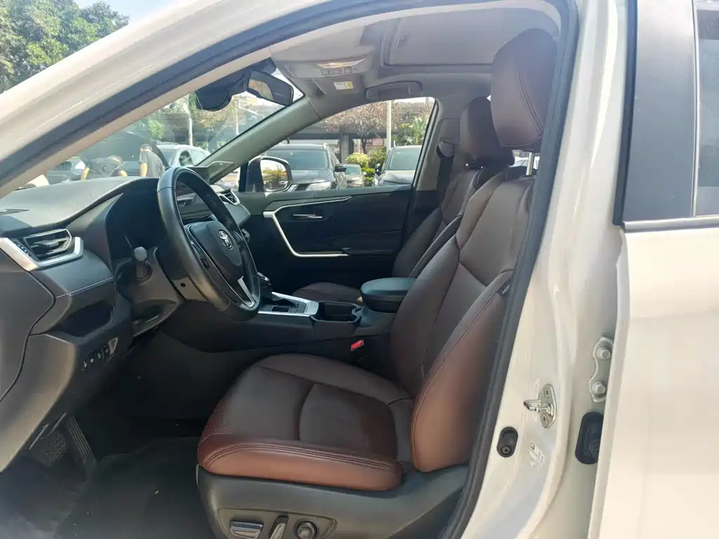 TOYOTA RAV4 RONGFANG