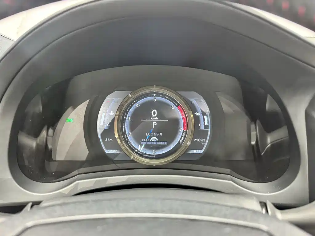 Lexus RC — миниатюра 16
