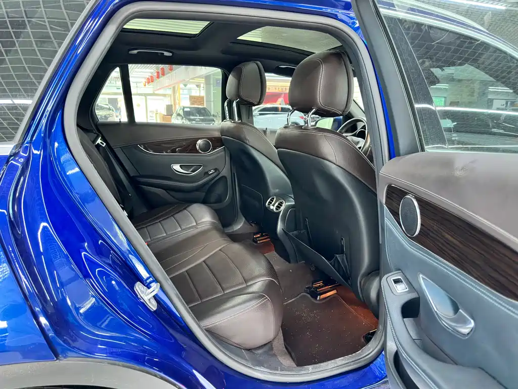 Mercedes-Benz GLC — миниатюра 12