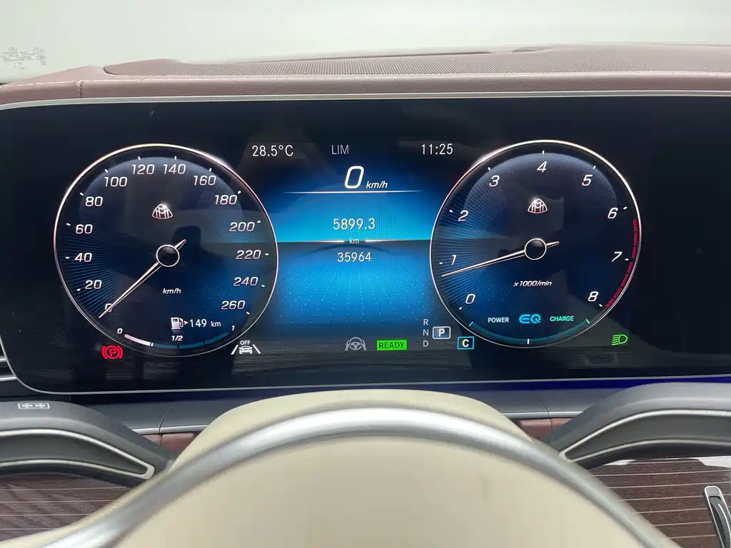 Mercedes-Benz GLS — миниатюра 14