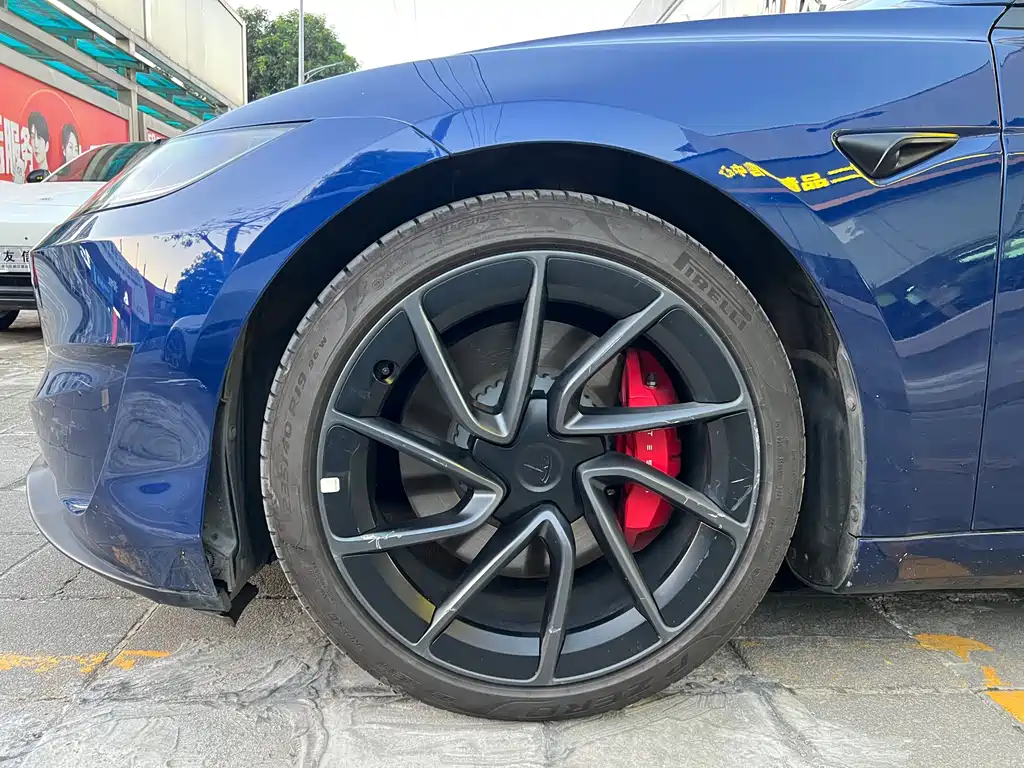 Tesla Model 3 — миниатюра 28