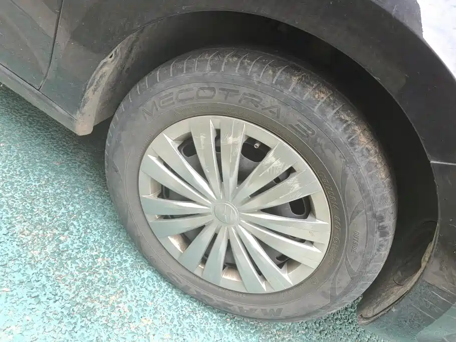Volkswagen Santana — миниатюра 6