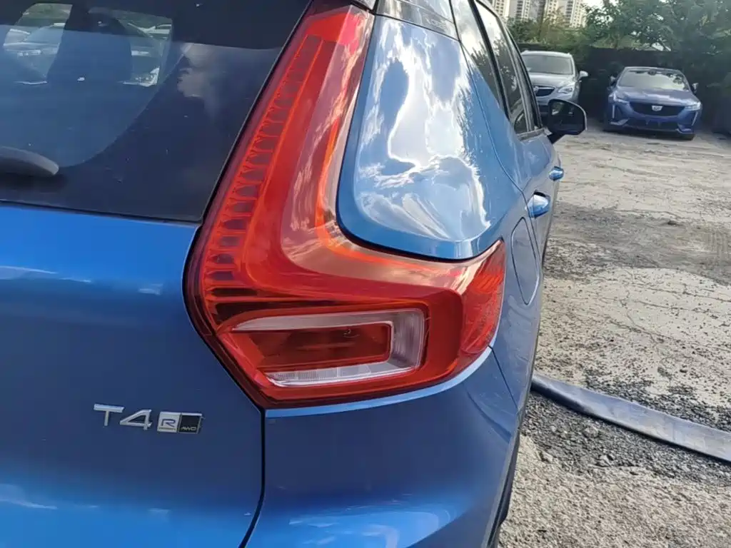 Volvo XC40 — миниатюра 8