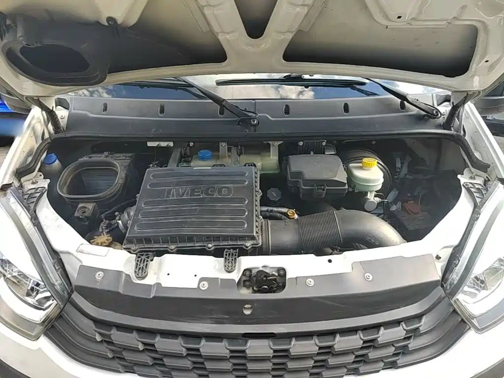 IVECO Ousheng — миниатюра 20