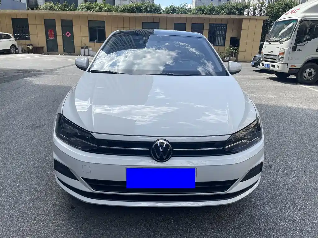 Volkswagen Polo — миниатюра 2