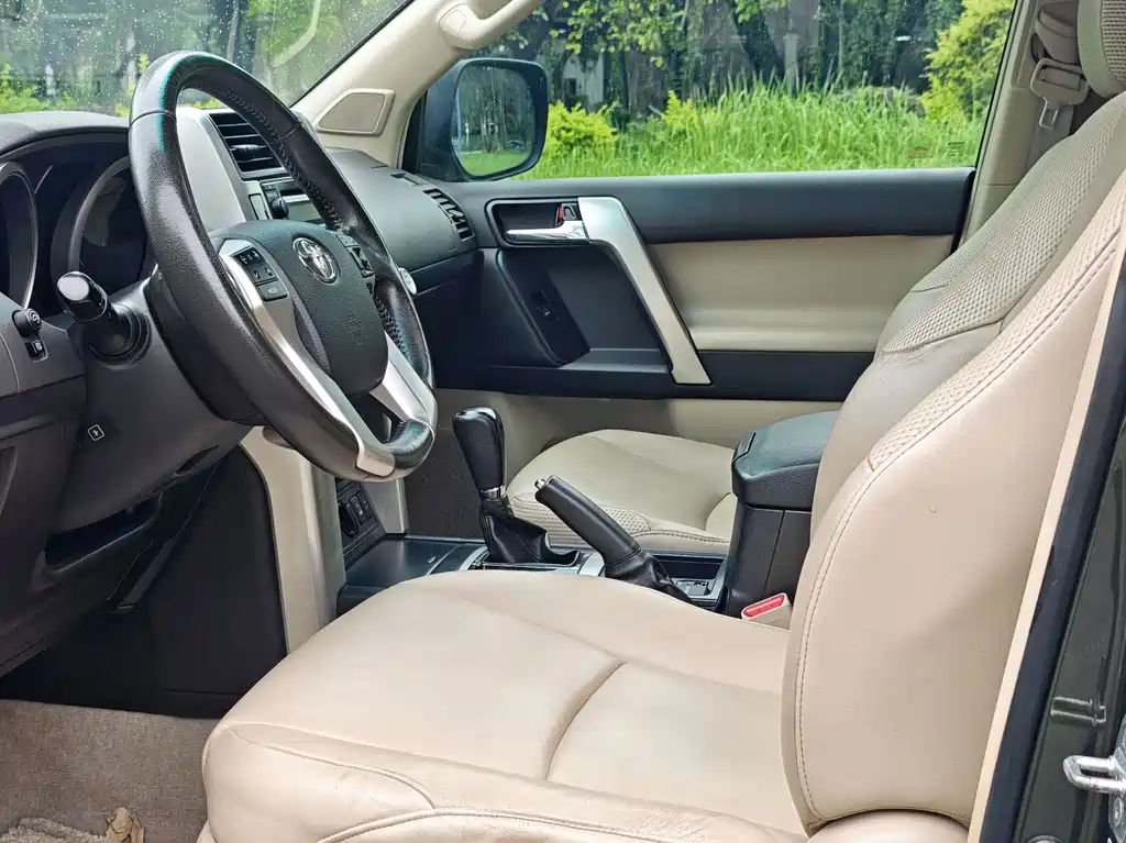 Toyota Land Cruiser Prado 2010 4.0L AT TX