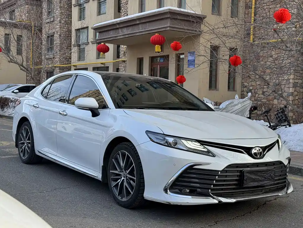 TOYOTA CAMRY