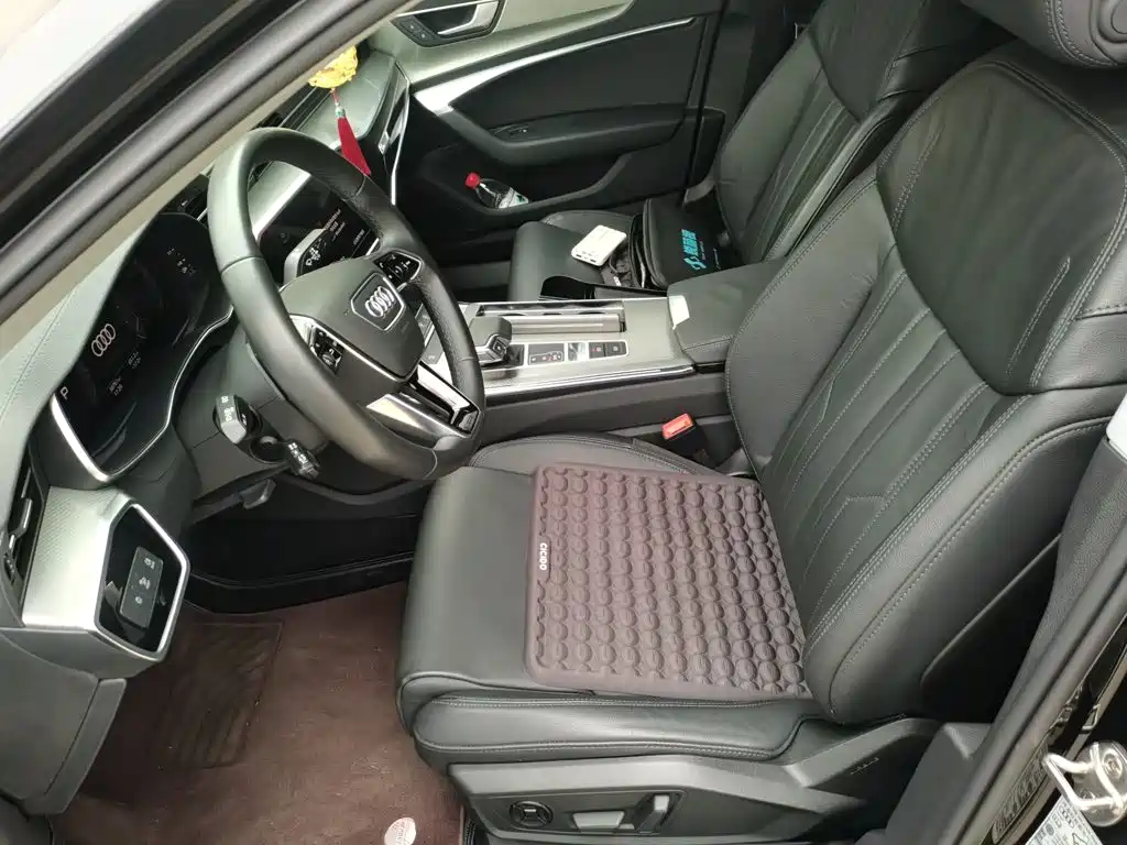 Audi A6L 2022 40 TFSI Luxury