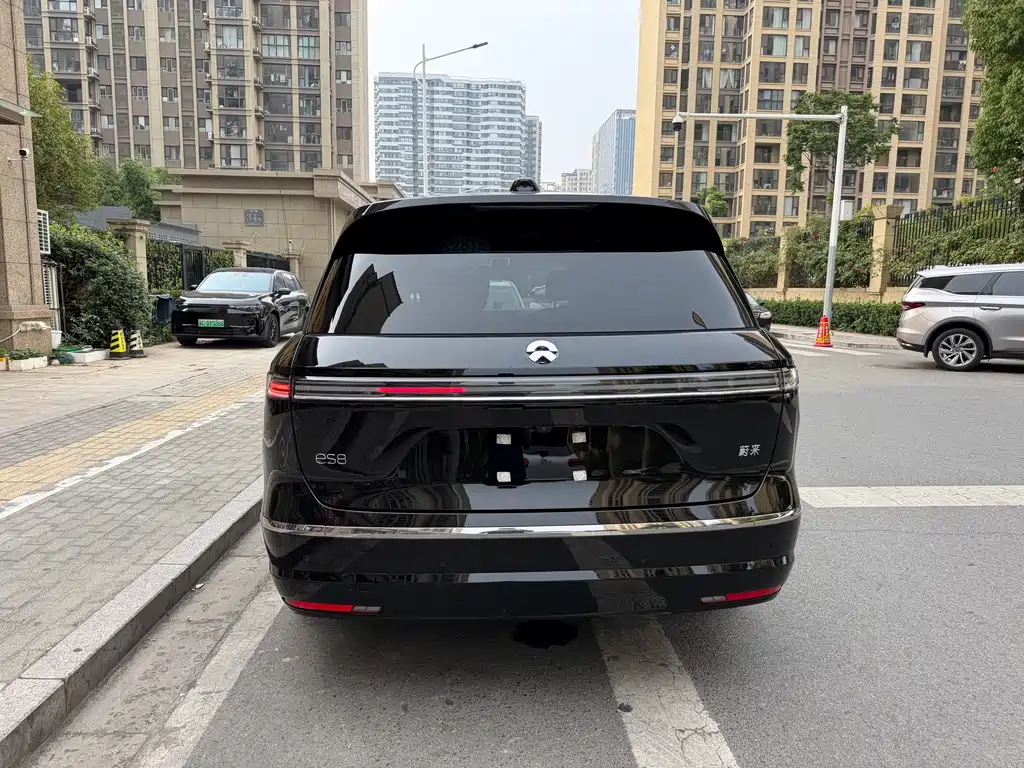 NIO ES8 2026 мест Executive Luxury