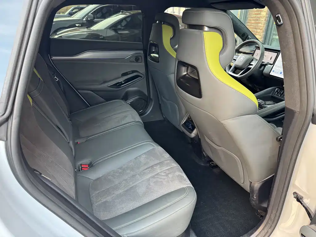 BYD L EV — миниатюра 18