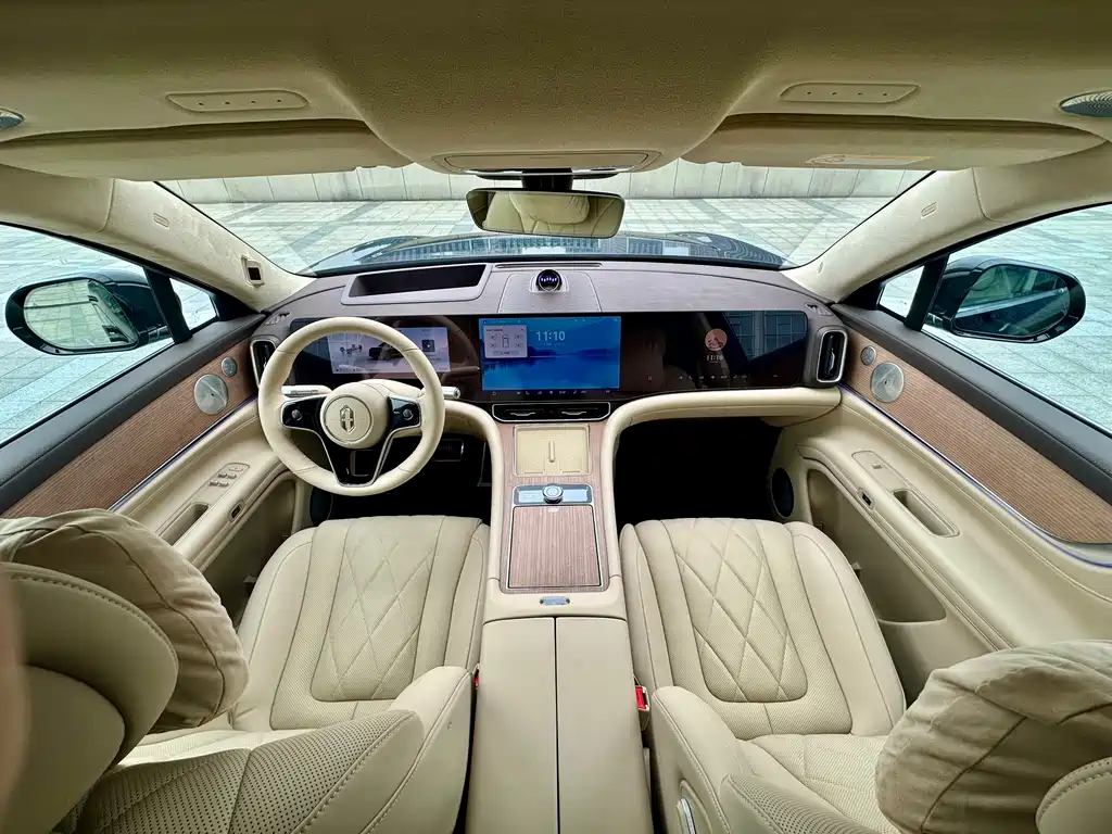 AITO ASK THE WORLD M9