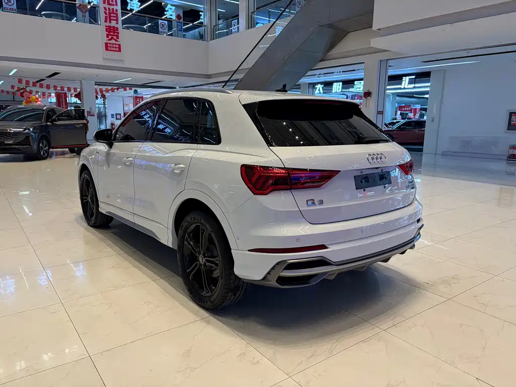 Audi Q3 2022 45 TFSI quattro Fashion