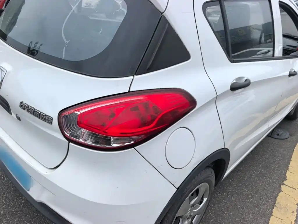 Baojun 310 2016 1.2L MT