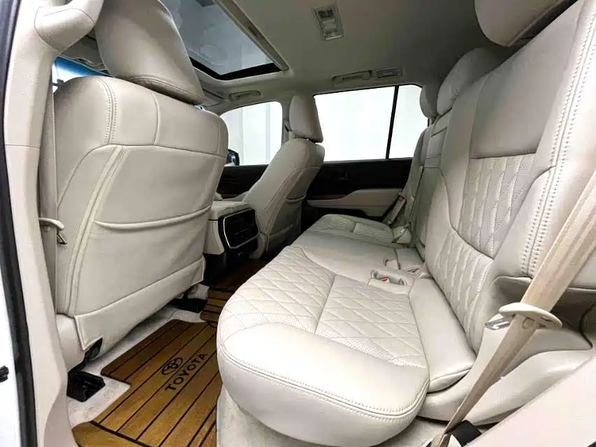 Toyota Land Cruiser — миниатюра 5