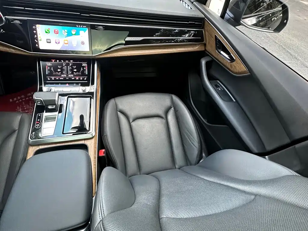 Audi Q7 — миниатюра 9