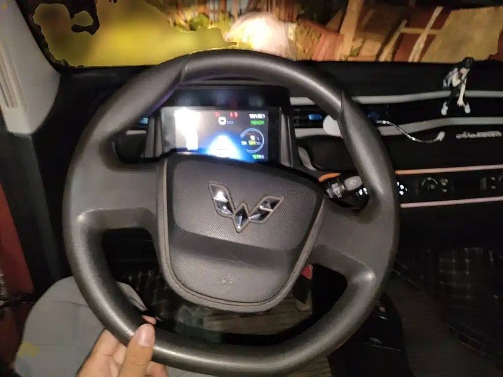 Wuling MINIEV — миниатюра 6