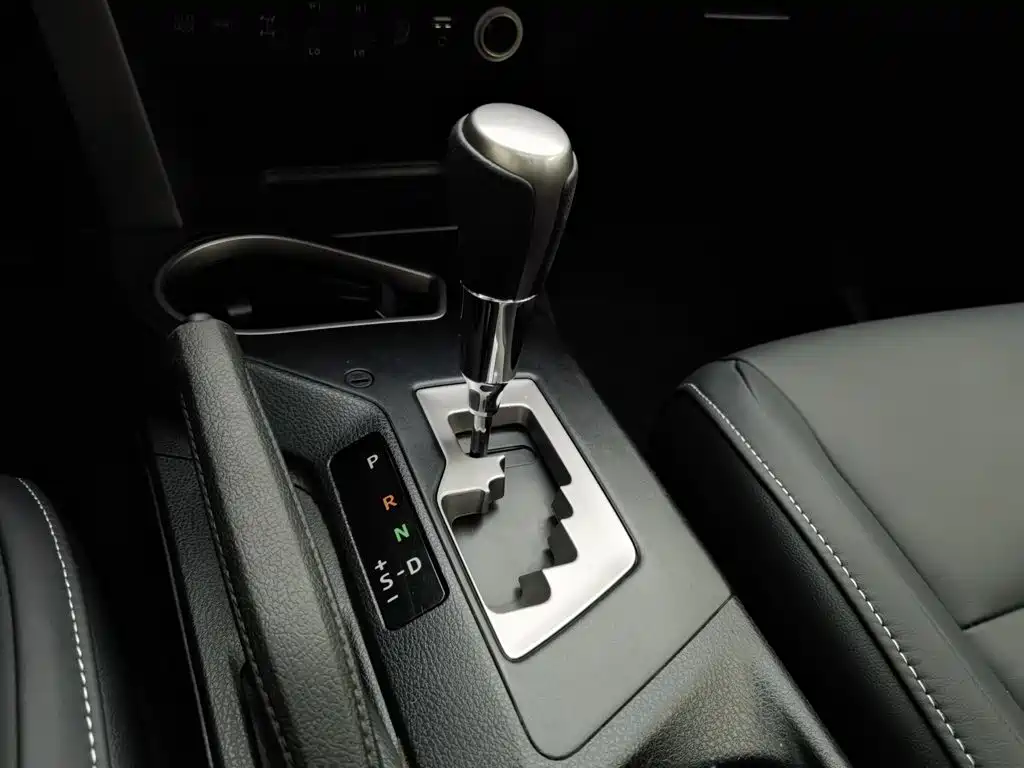 Toyota RAV4 — миниатюра 13