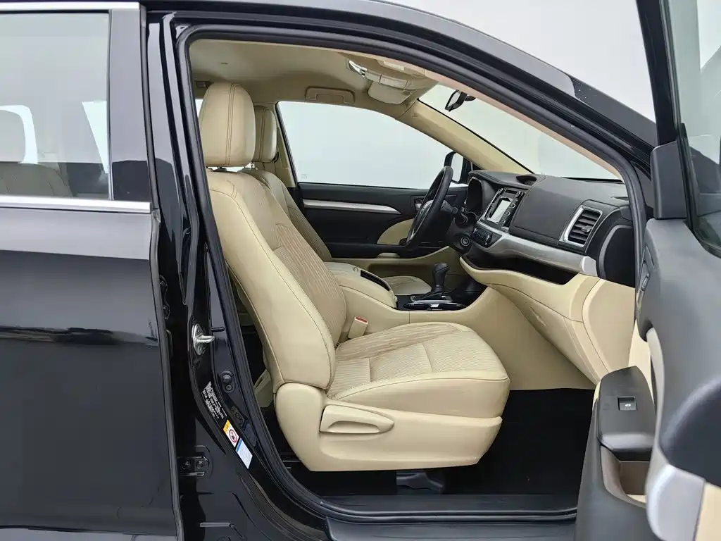 Toyota Highlander — миниатюра 23