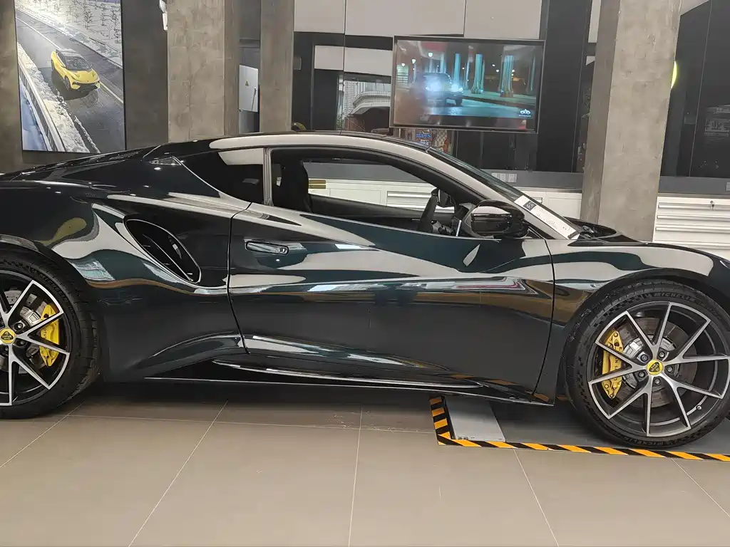 Lotus Emira 2022 3.5T V6 MT First Edition
