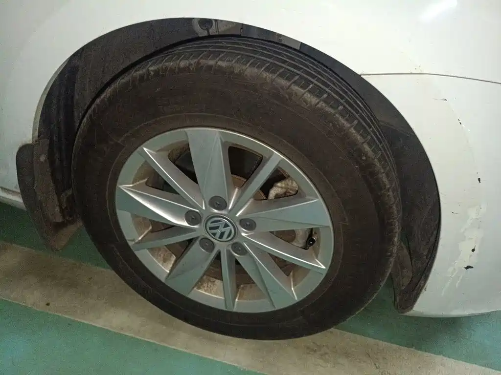 Volkswagen Golf — миниатюра 24