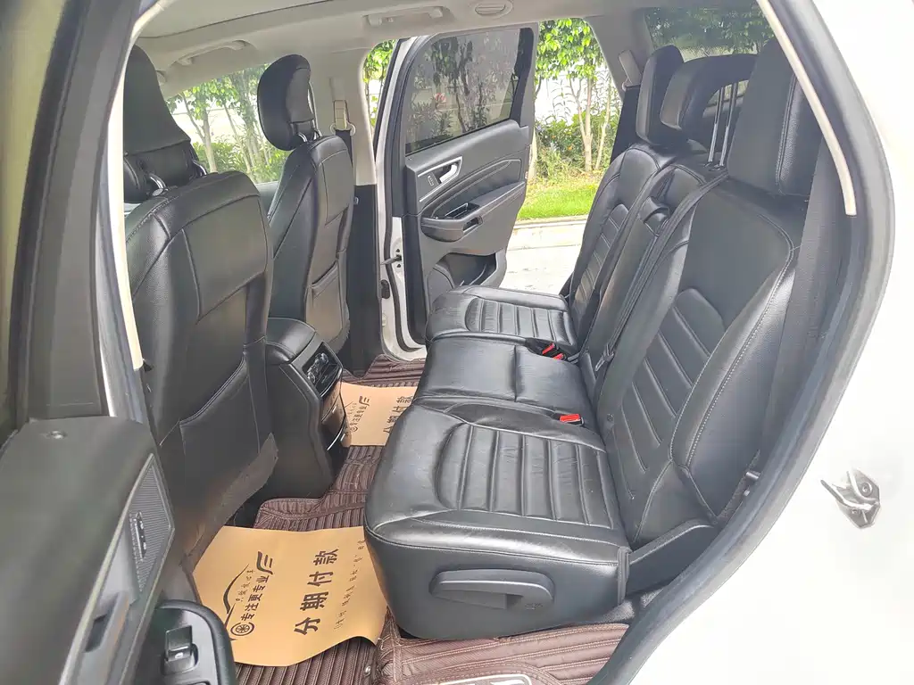Ford Edge — миниатюра 15