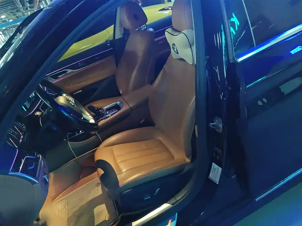 BMW 7 Series 7 2018 730Li Lead
