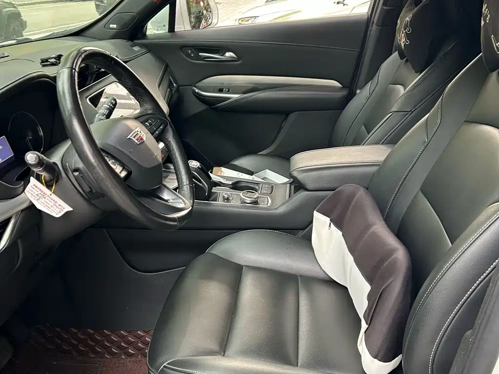 Cadillac XT4 — миниатюра 4