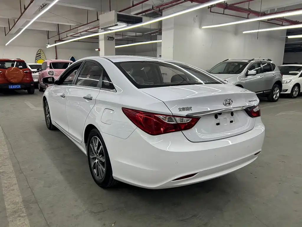 Hyundai Sonata — миниатюра 5