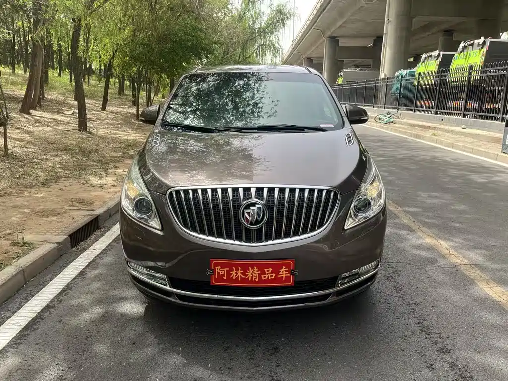 Buick GL8 — миниатюра 2