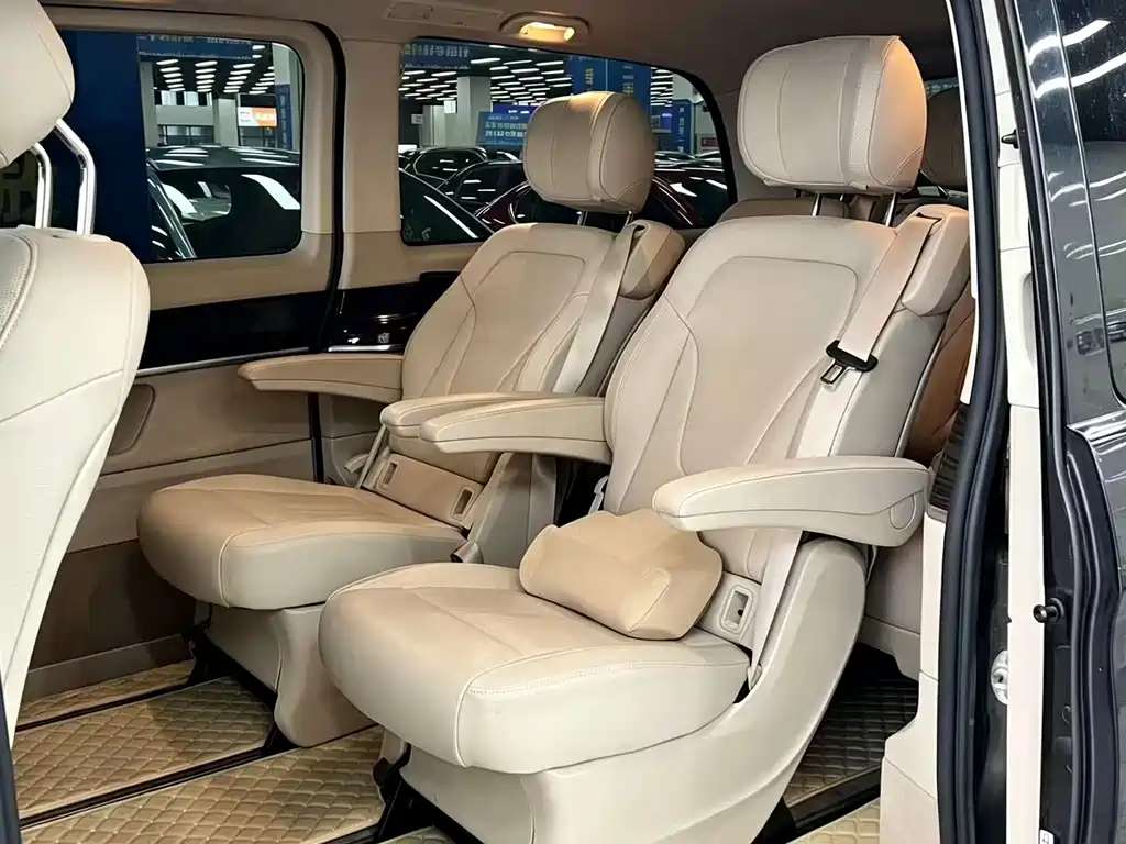 Mercedes-Benz V-Class — миниатюра 6
