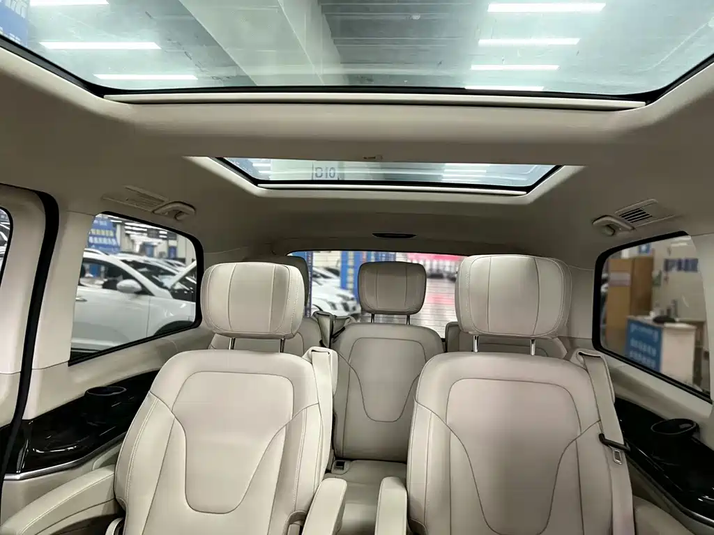 Mercedes-Benz V-Class — миниатюра 5