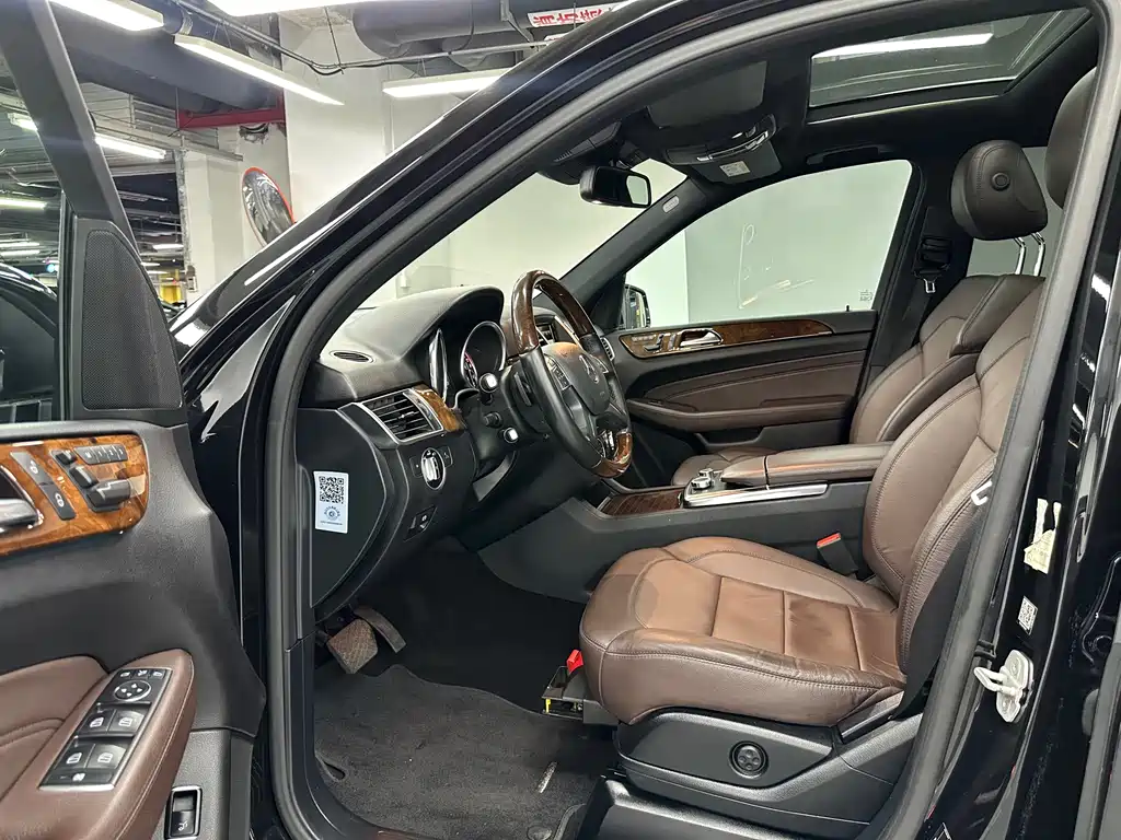 Mercedes-Benz M-Class — миниатюра 7