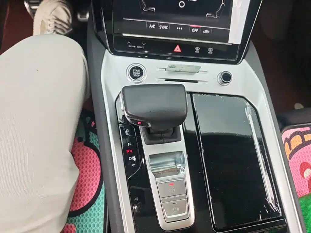 Audi Q6 — миниатюра 14