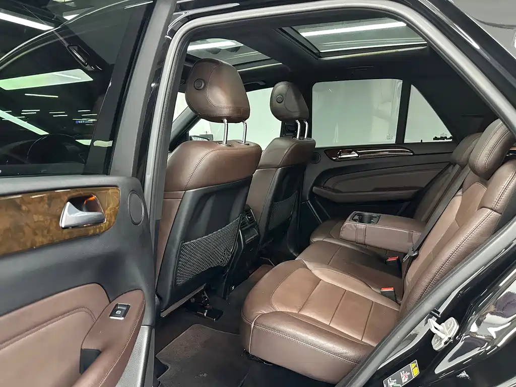 Mercedes-Benz M-Class — миниатюра 8