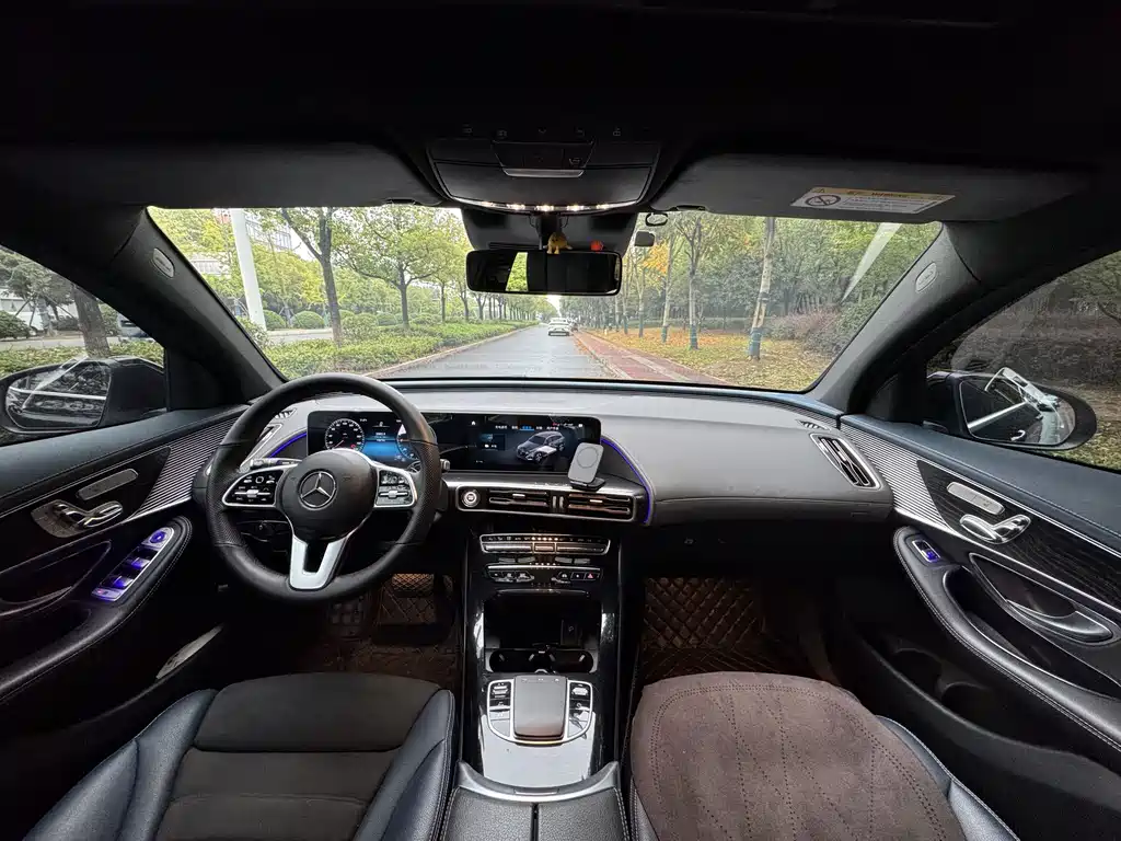 Mercedes-Benz EQC — миниатюра 7