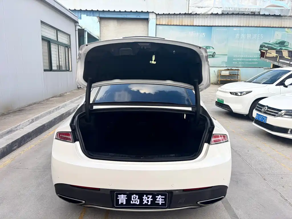 Lincoln MKZ — миниатюра 7