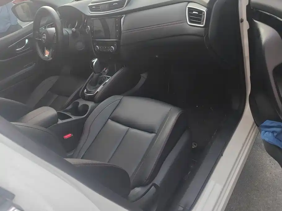 Nissan Qashqai — миниатюра 8