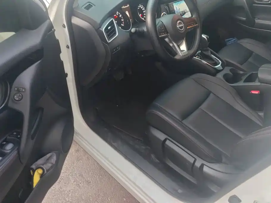 Nissan Qashqai — миниатюра 9