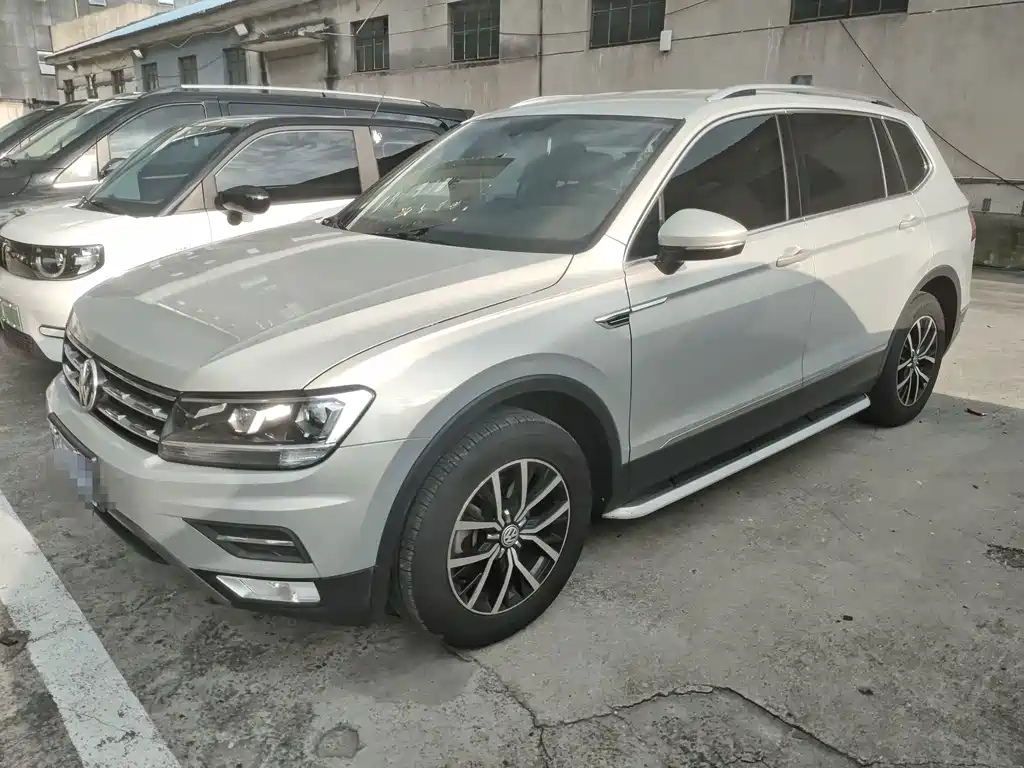 Volkswagen Tiguan L