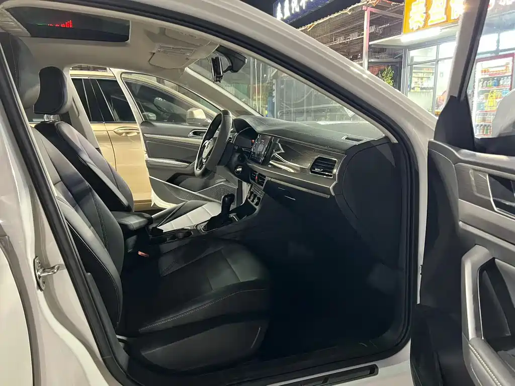 Volkswagen Lavida — миниатюра 7