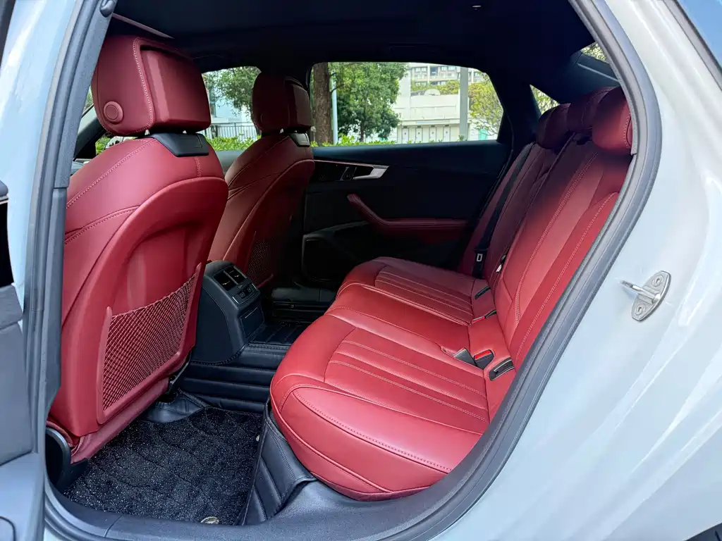 Audi A4L — миниатюра 10