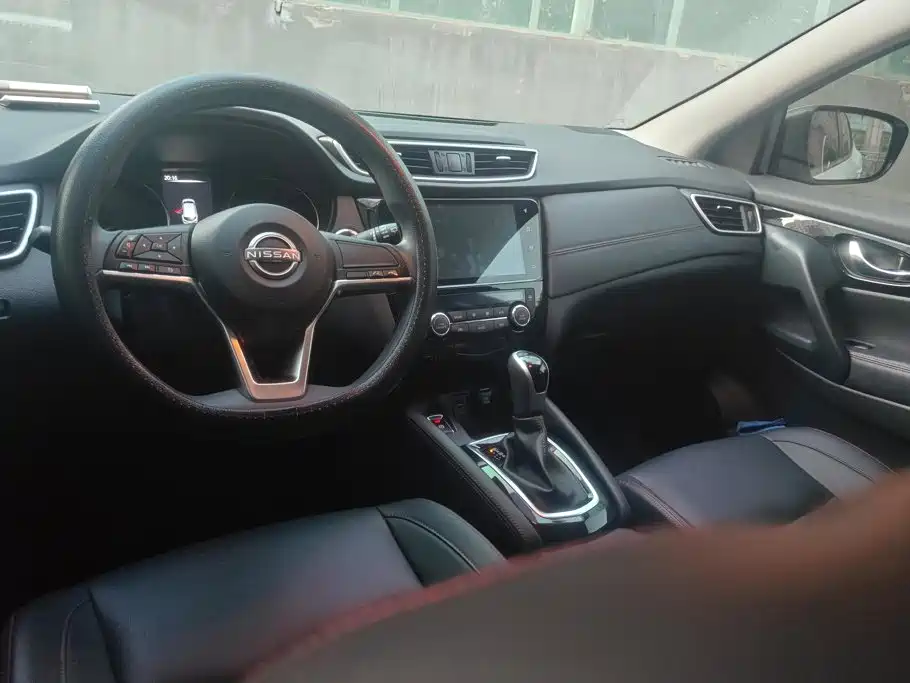 Nissan Qashqai — миниатюра 12
