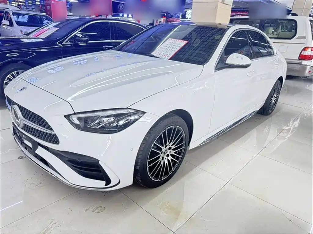 Mercedes-Benz C-Class 2025