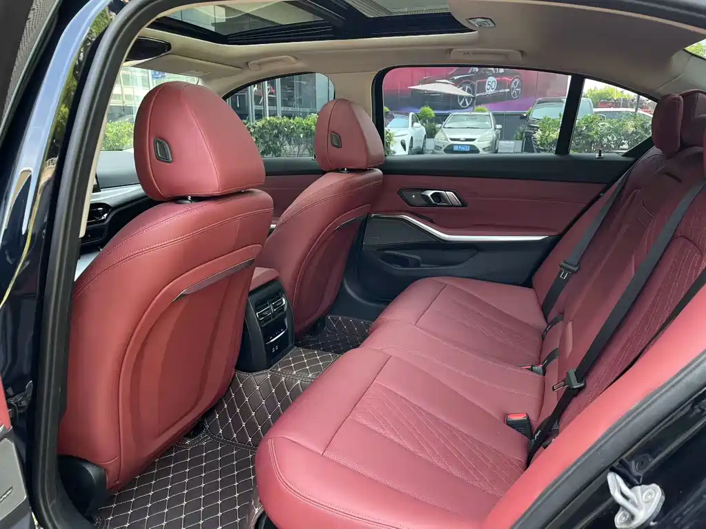 BMW 3 Series 3 2025 330Li M Sport