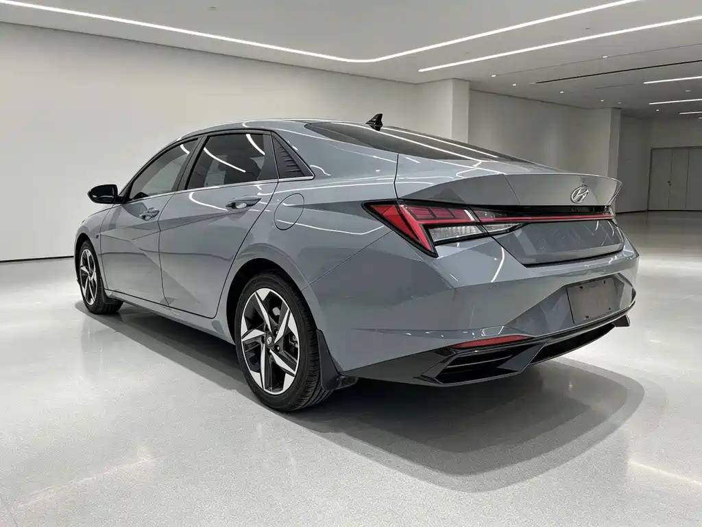 Hyundai Elantra — миниатюра 4