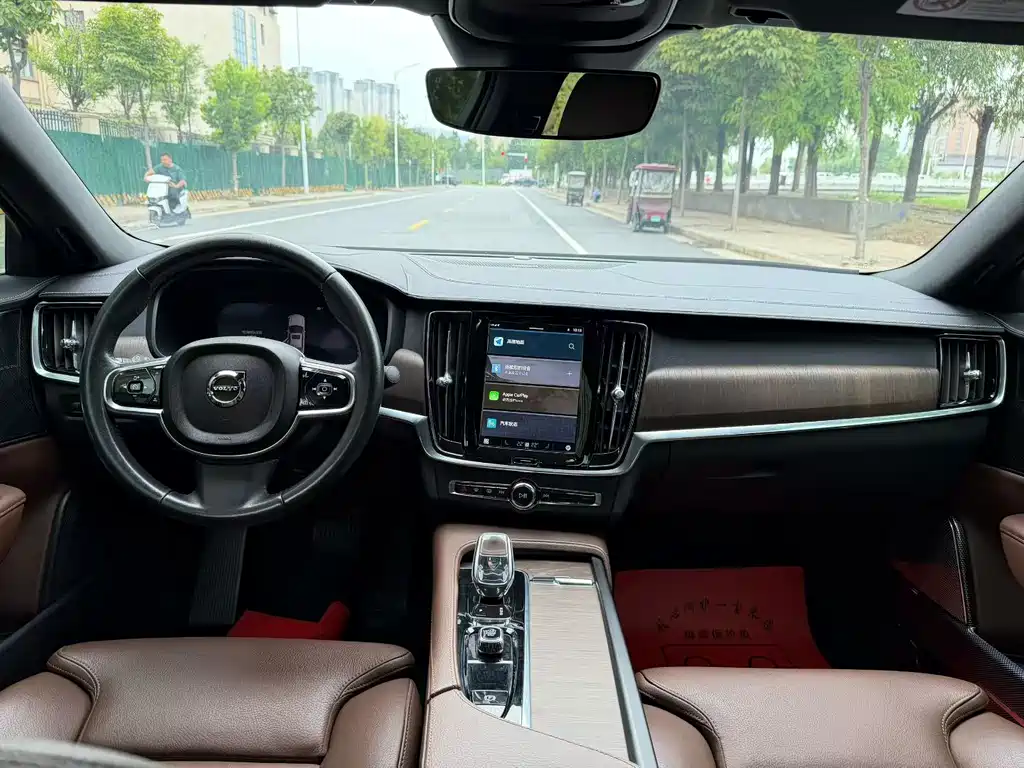 Volvo S90 — миниатюра 5