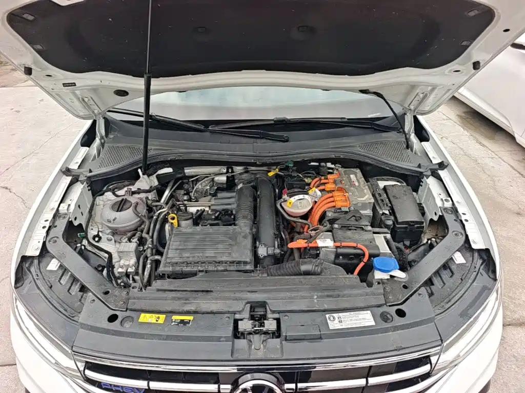 Volkswagen Tiguan L PHEV — миниатюра 20