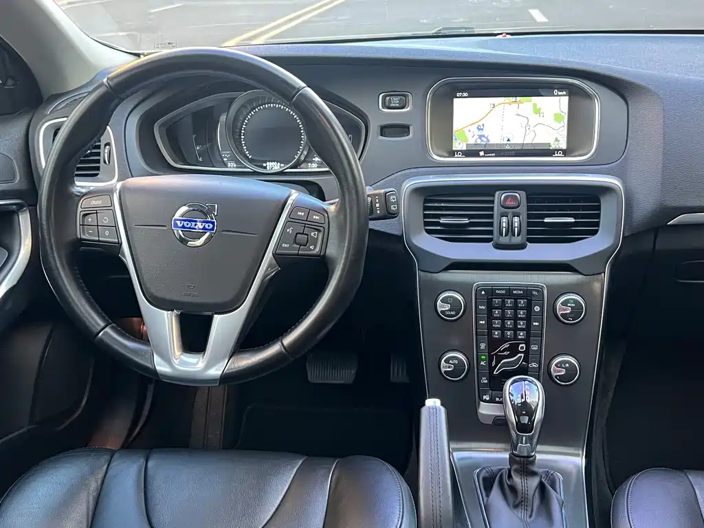 Volvo V40 — миниатюра 15